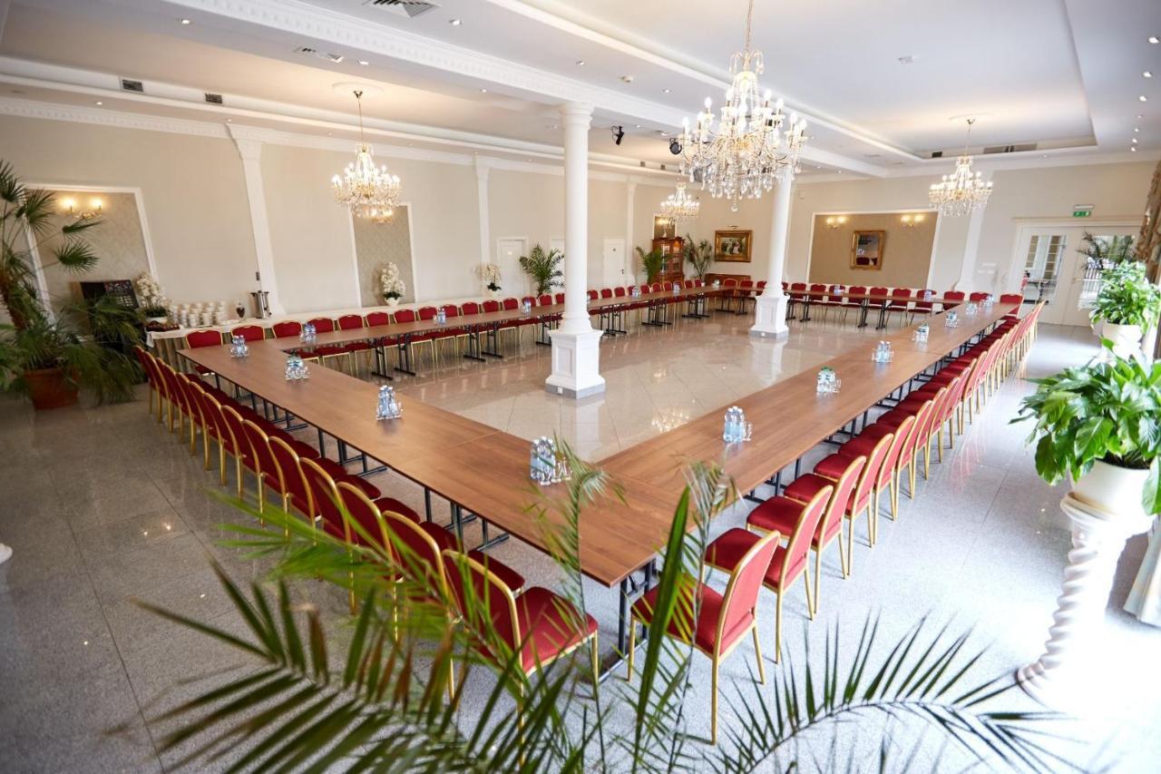 Parisel Palace Centrum Konferencyjno-Wypoczynkowe Klimki Pod Lukowem Extérieur photo